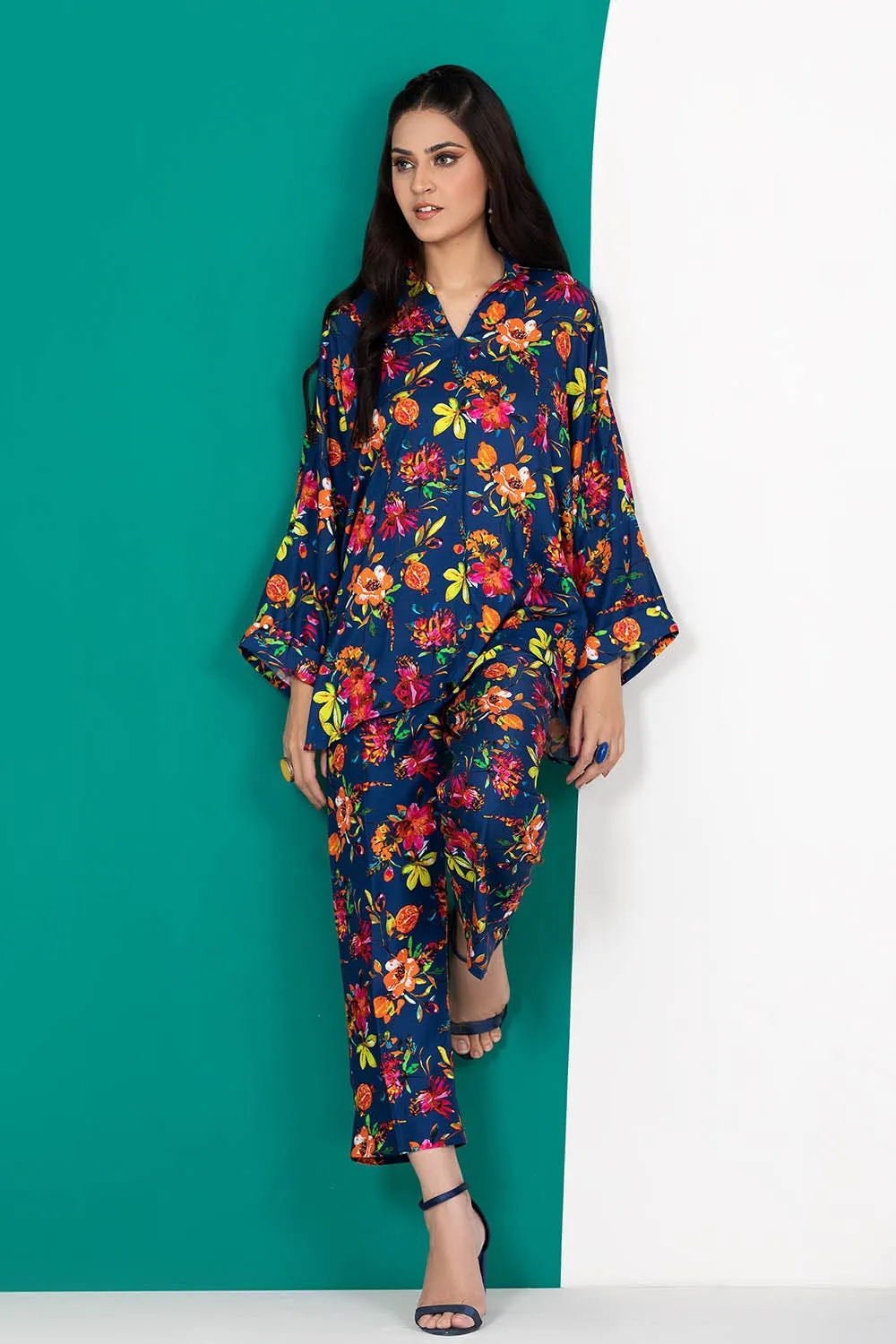 Gul Ahmed Charcoal Collection – 2PC Linen Digital Printed Suit VT-22006