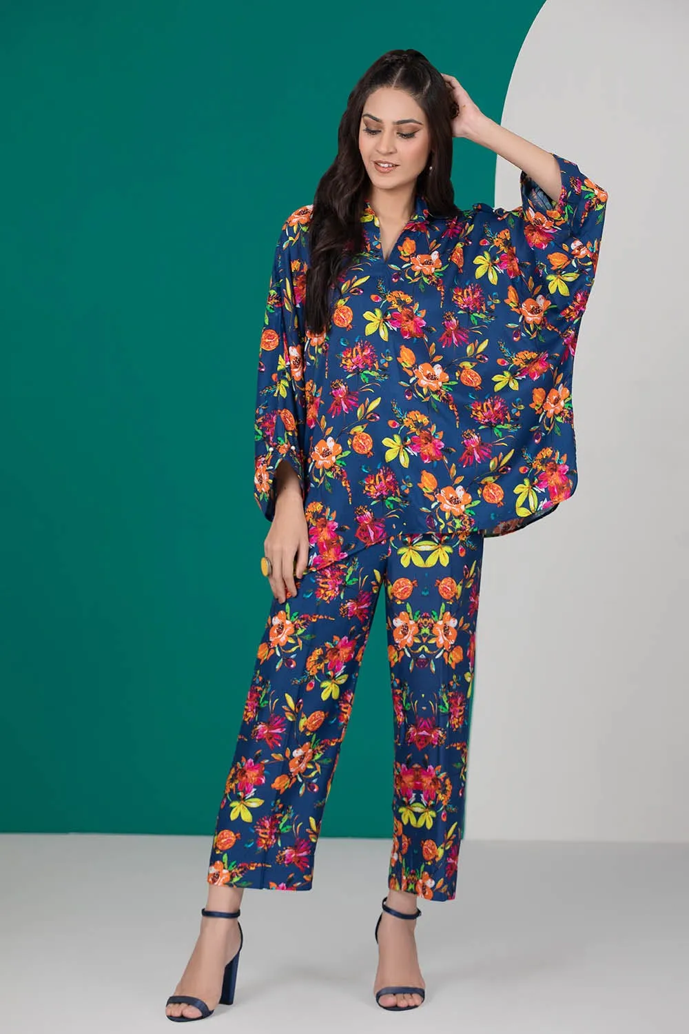 Gul Ahmed Charcoal Collection – 2PC Linen Digital Printed Suit VT-22006