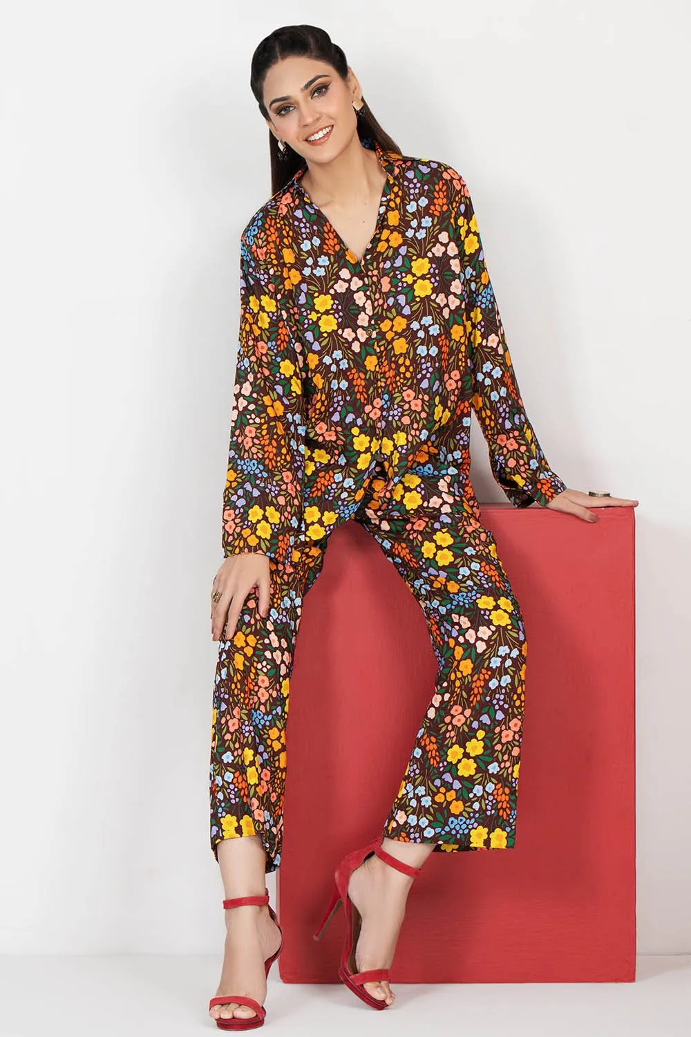 Gul Ahmed  Charcoal Collection – 2PC Linen Digital Printed Suit VT-22013