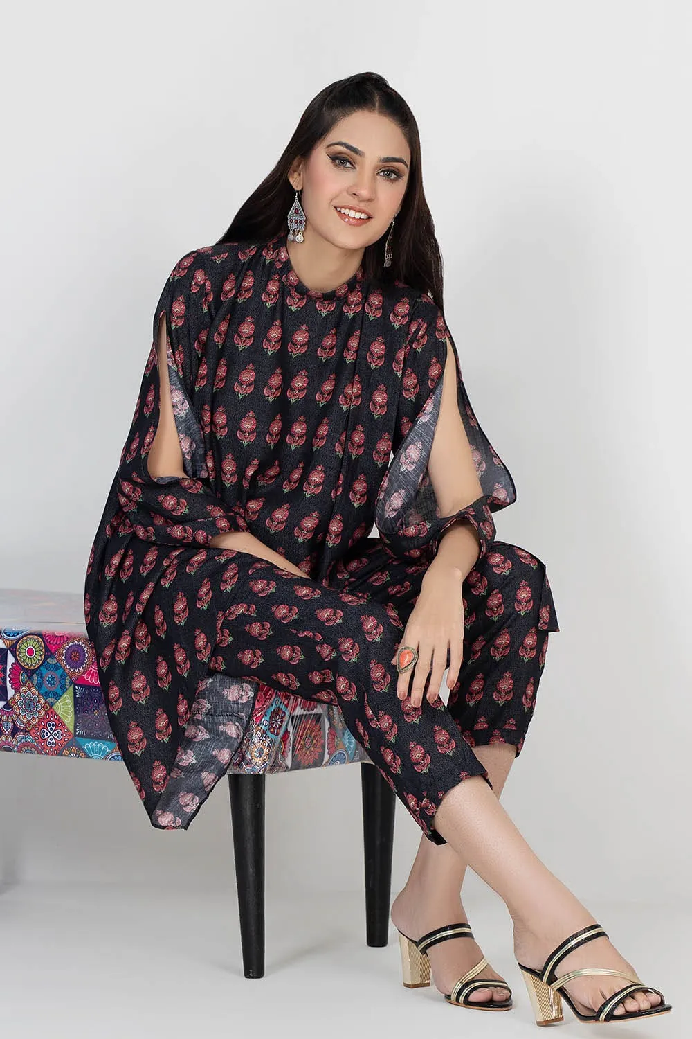 Gul Ahmed Winter Charcoal Collection – 2PC Linen Karandi Digital Printed Suit WT-22004