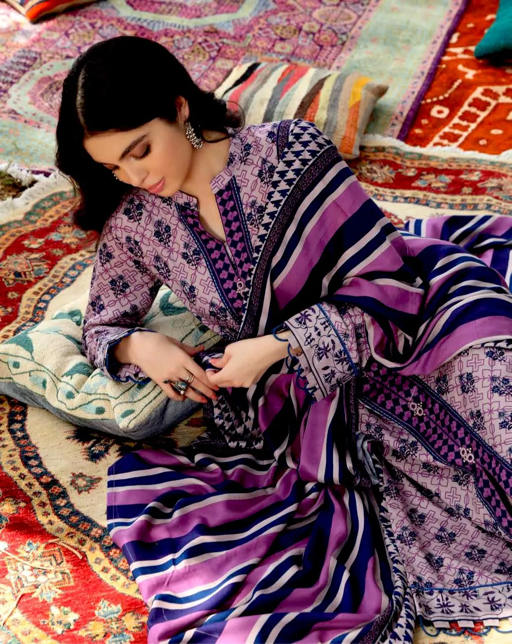 Gul Ahmed Winter Collection 2021 · 3 PC Twill Linen Suit with Twill Linen Dupatta – LT-12011B
